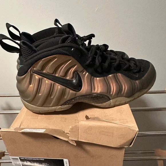 Nike Foamposite Pro Gym Green - Picture 2 of 7